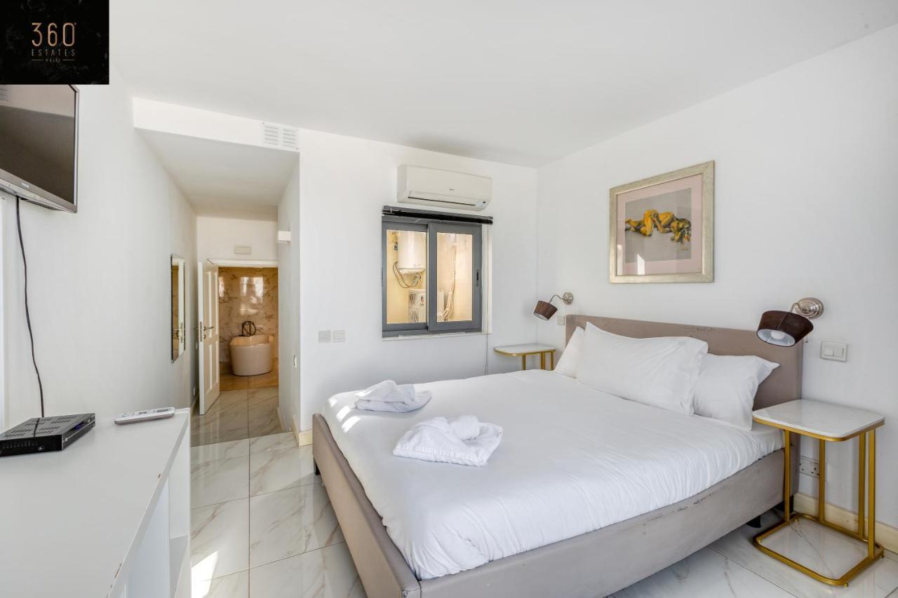 Mesmerising Views For A 2Br Apt In The Capital By 360 Estates Valletta Bagian luar foto